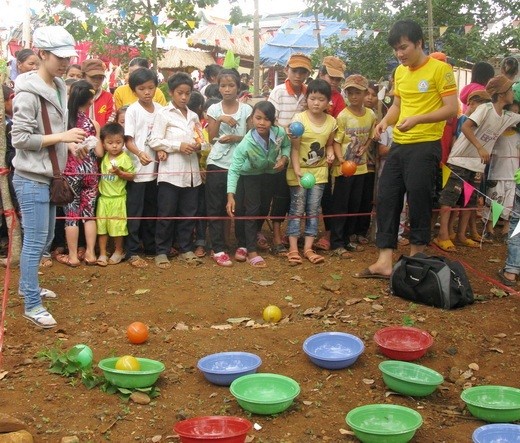 Chương trình "Kết nối yêu thương" ở Bình Phước - Ảnh: T.Nhiên